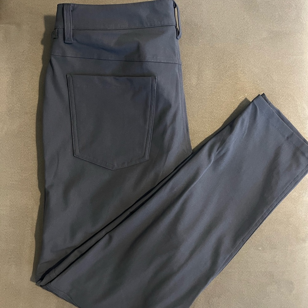 Lululemon Commission Slim-fit Mens Pants 32x32 in Obsidian